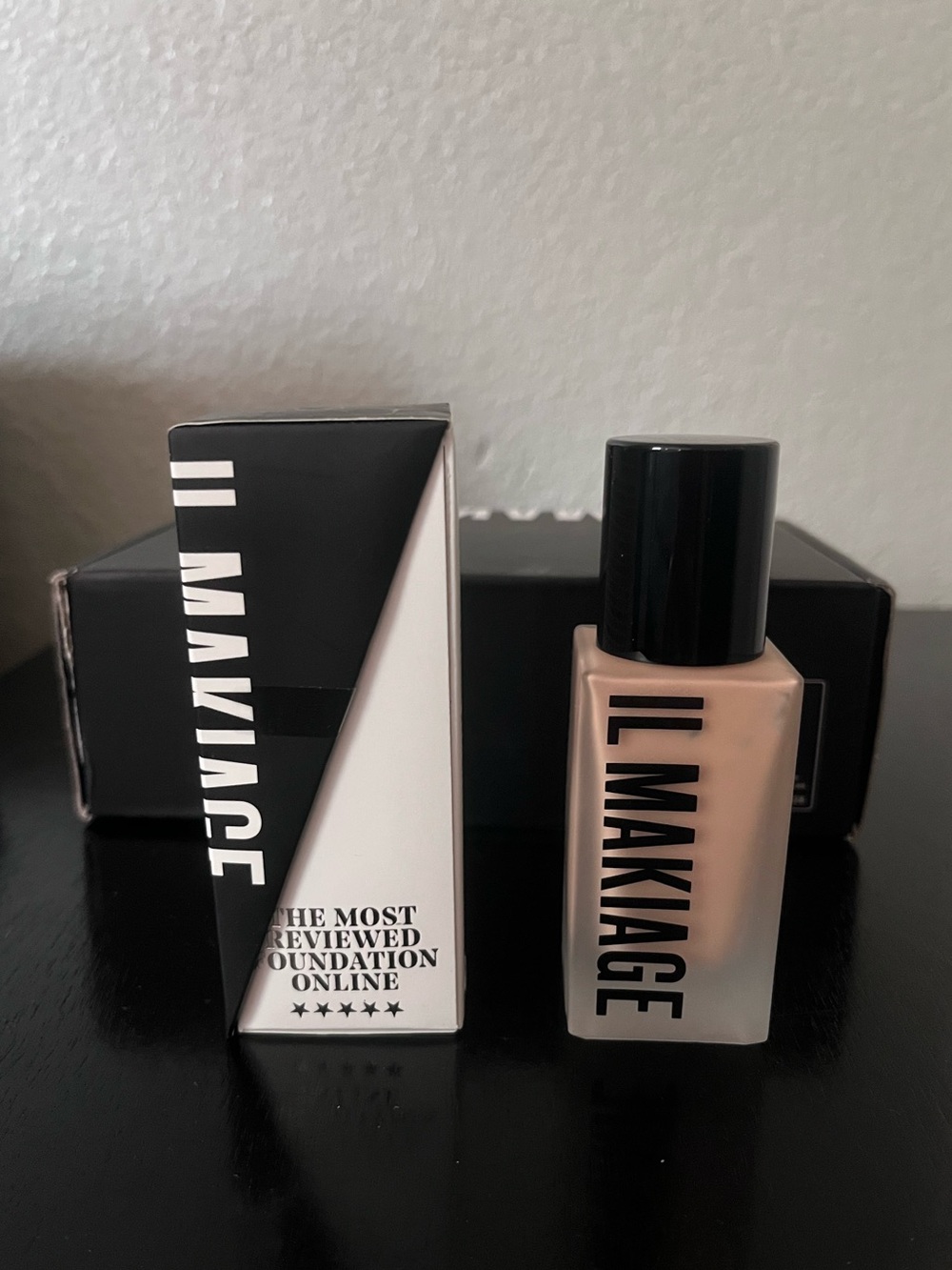 IL Makiage Woke Up Like This Flawless Base Foundation